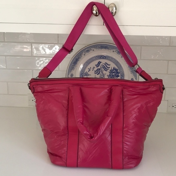 Sol and Selene Large Pink Bag—Roomy!! Great Condition!  Adjustable Strap. NWOT!! - Picture 1 of 9